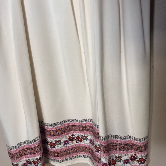 Cream Flowey Dress Floral Accent Print Lined Decorative Keyhole Back Neck - Picture 6 of 7